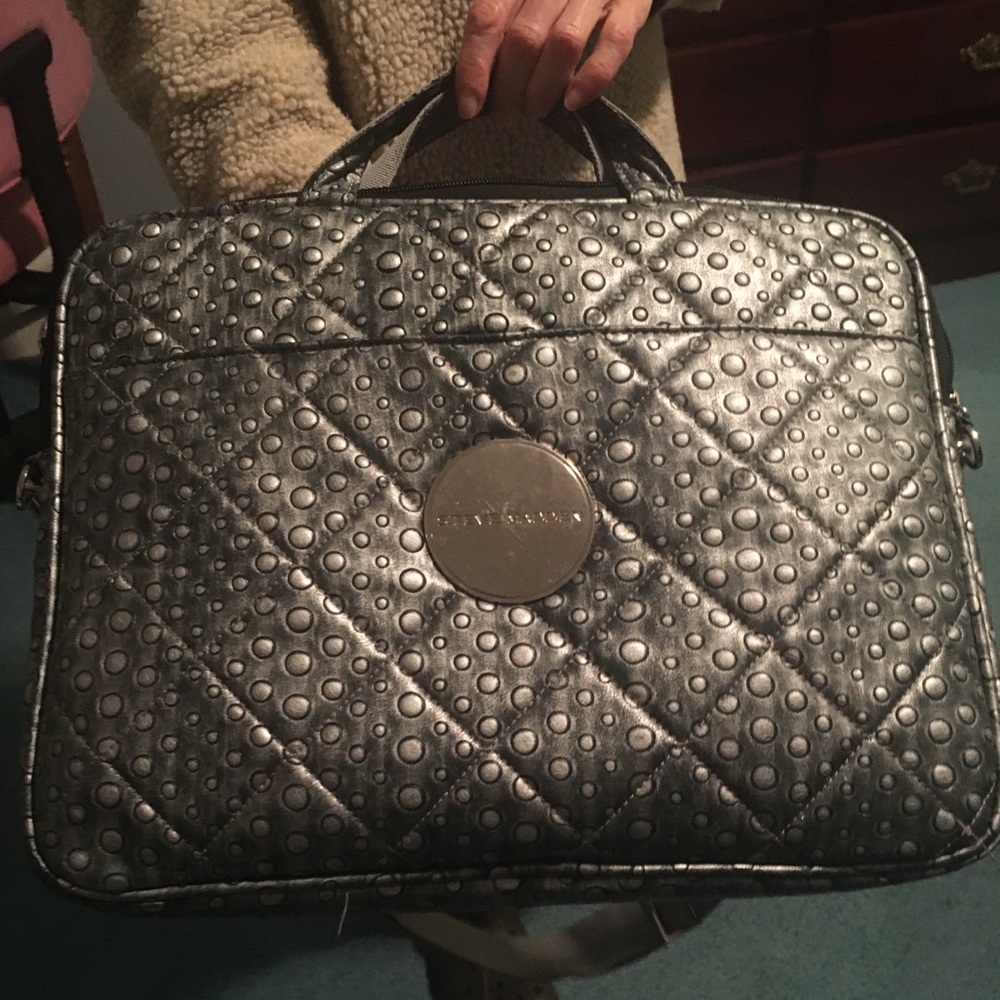 Steve Madden laptop case